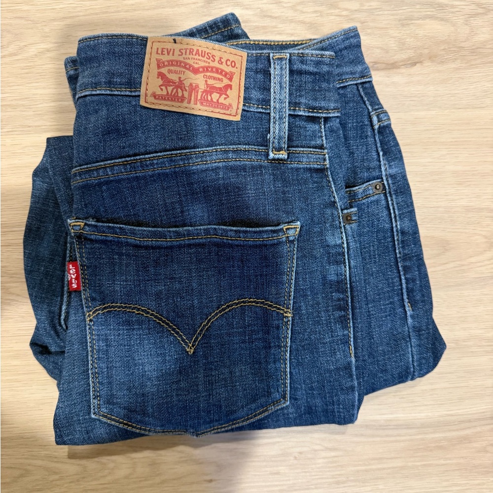 Levi's 721 High Rise Skinny Jeans